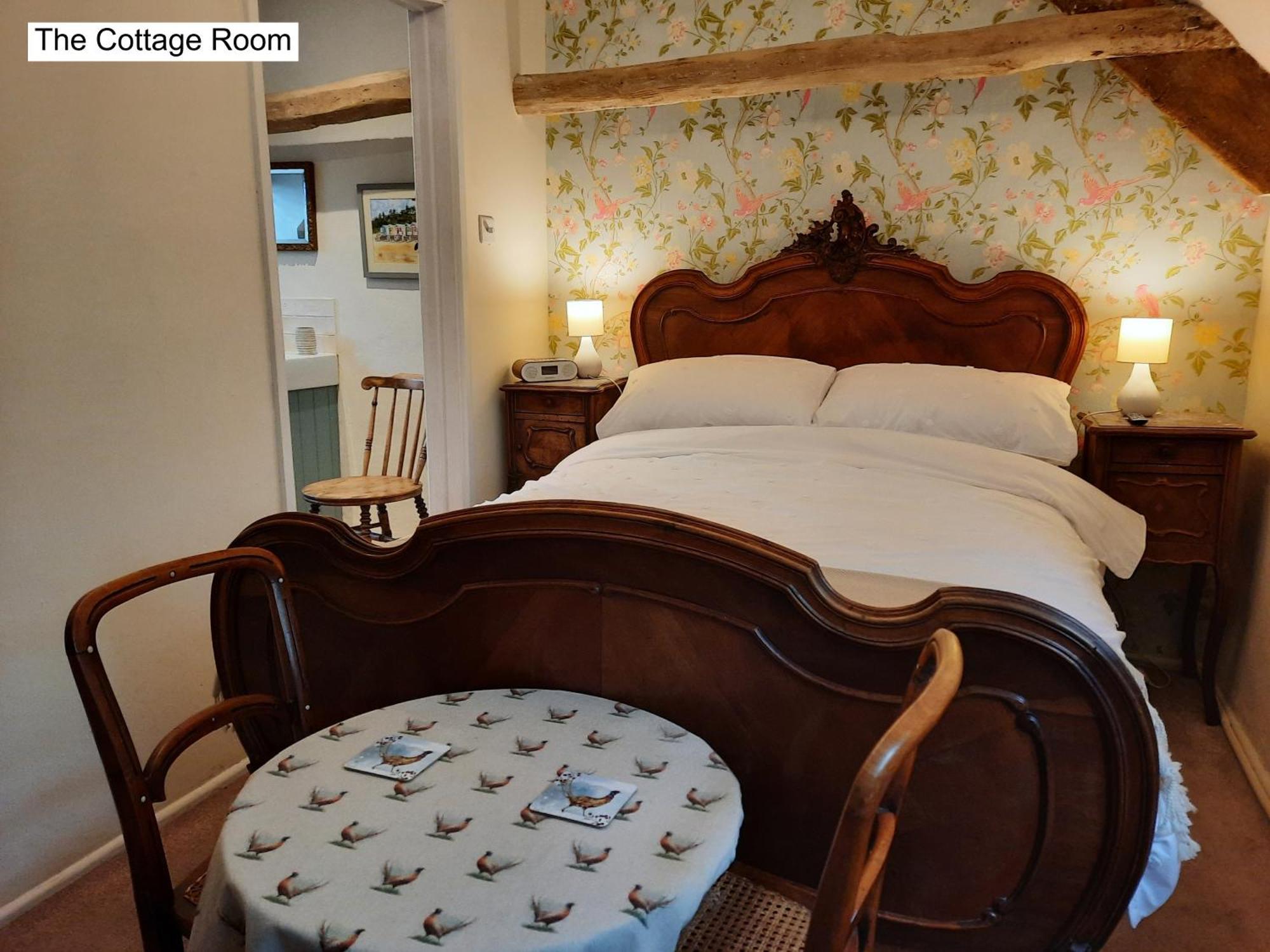 Cotswold Cottage Bed & Breakfast Luckington Zewnętrze zdjęcie