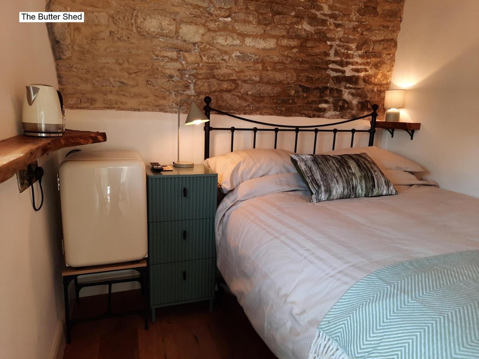 Cotswold Cottage Bed & Breakfast Luckington Zewnętrze zdjęcie
